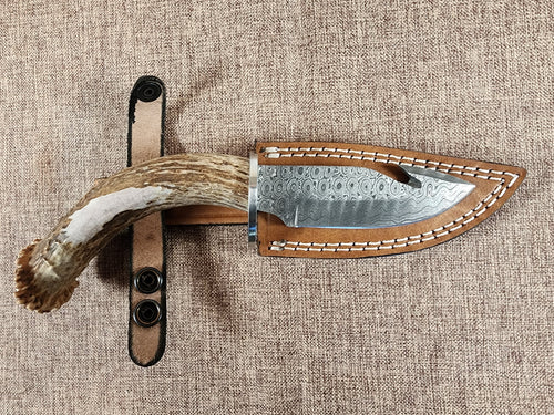 4" Damascus Gut Hook A04