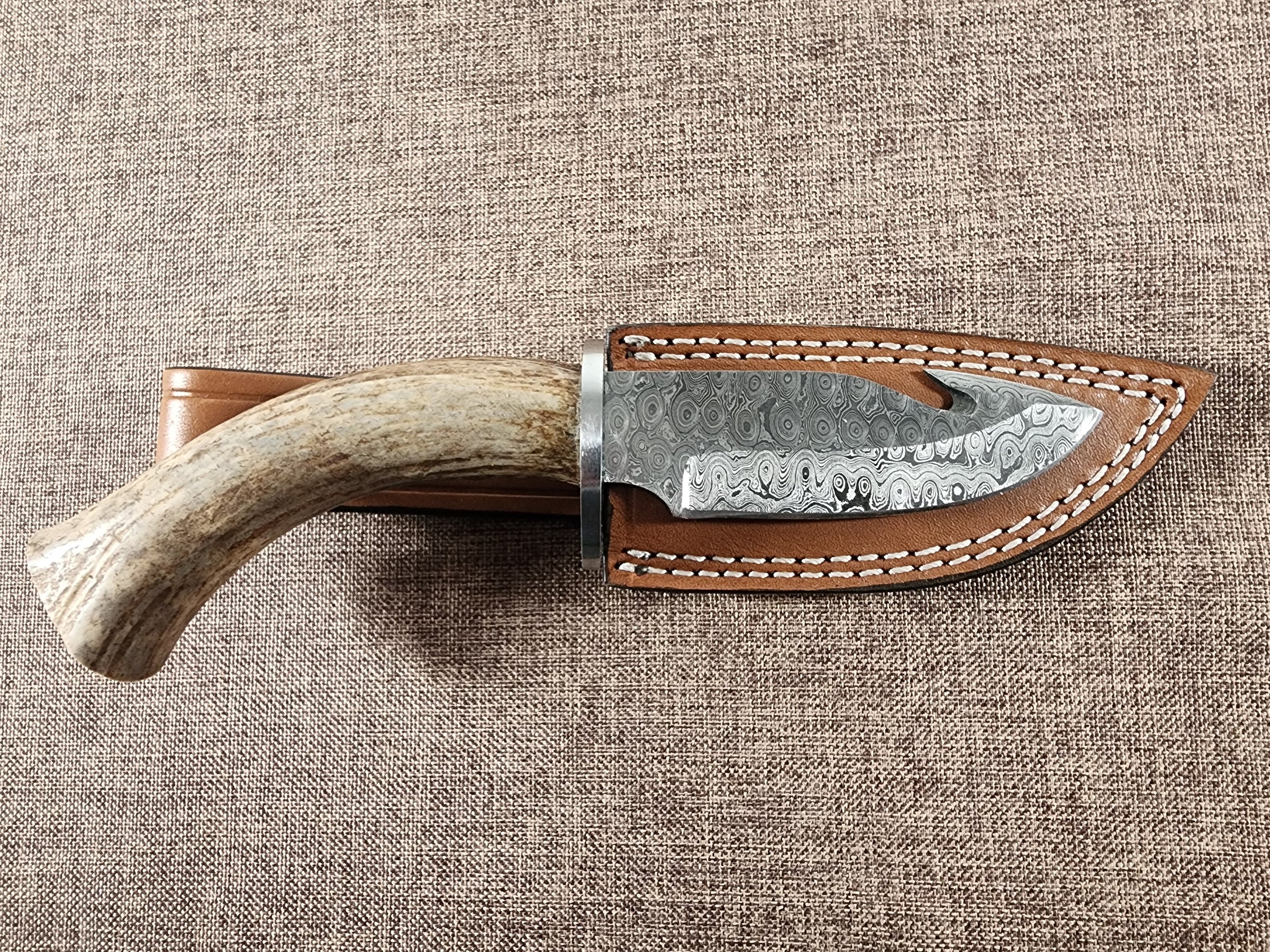 4" Damascus Gut Hook #109