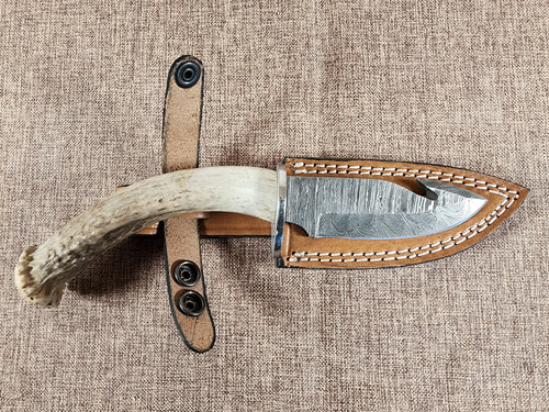 4" Damascus Gut Hook A07